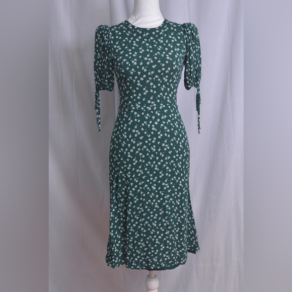 Reformation Dresses & Skirts - Reformation dress. Size 2.